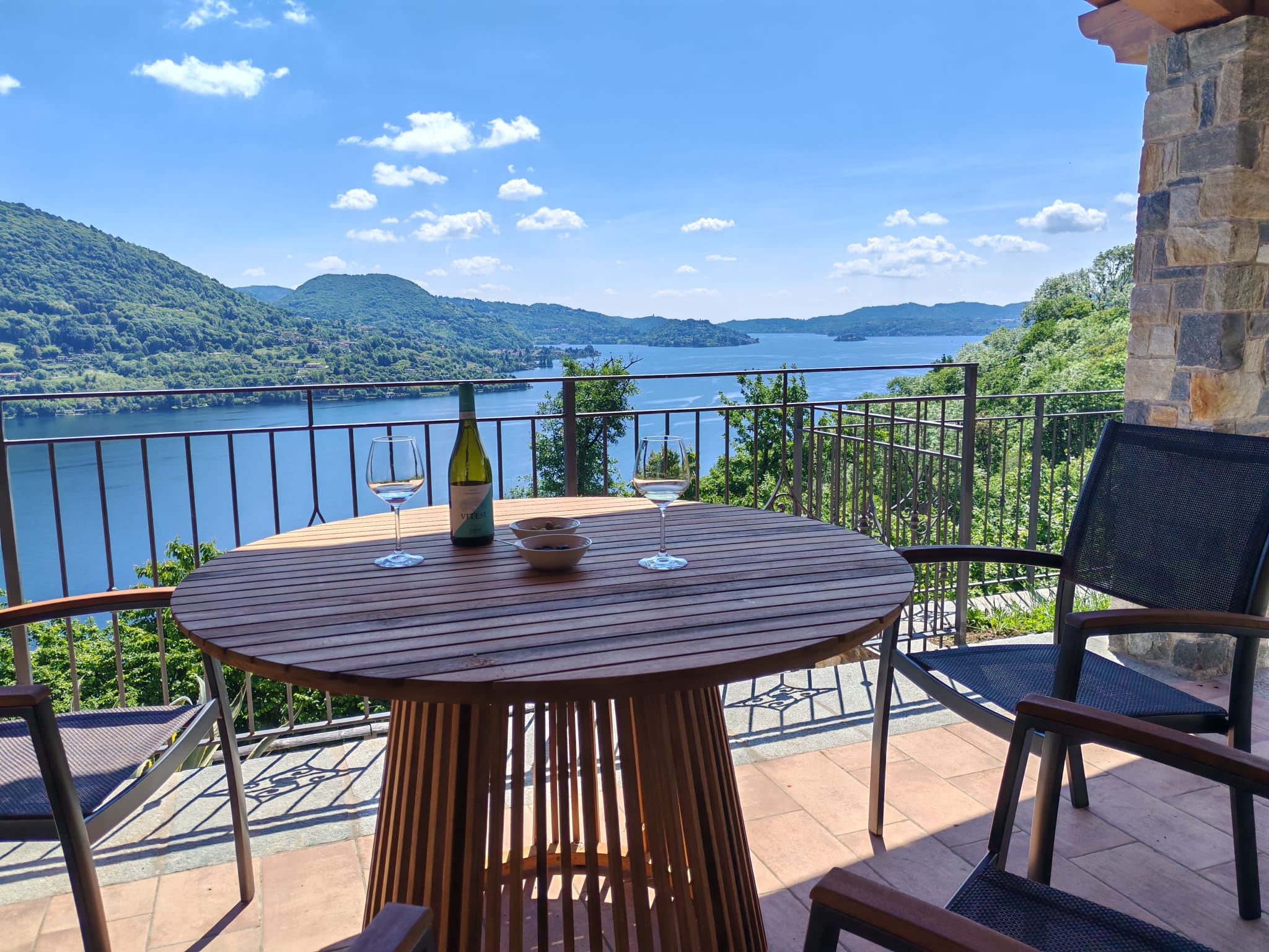 Crandola holiday home with a view over Lake Orta