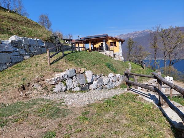 Forest path to Crandola on Lake Orta