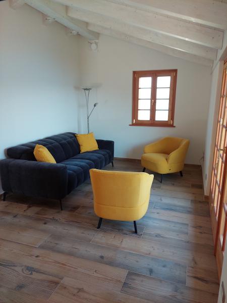 Living area with sofa corner – Crandola holiday home